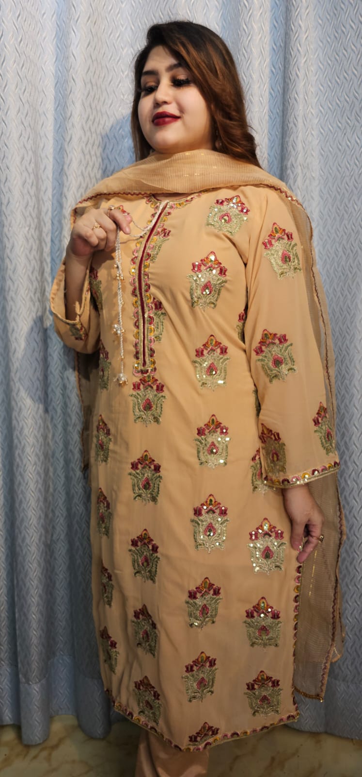 ঈদ স্পেশাল লাক্সারি থ্রি-পিস 🌙✨